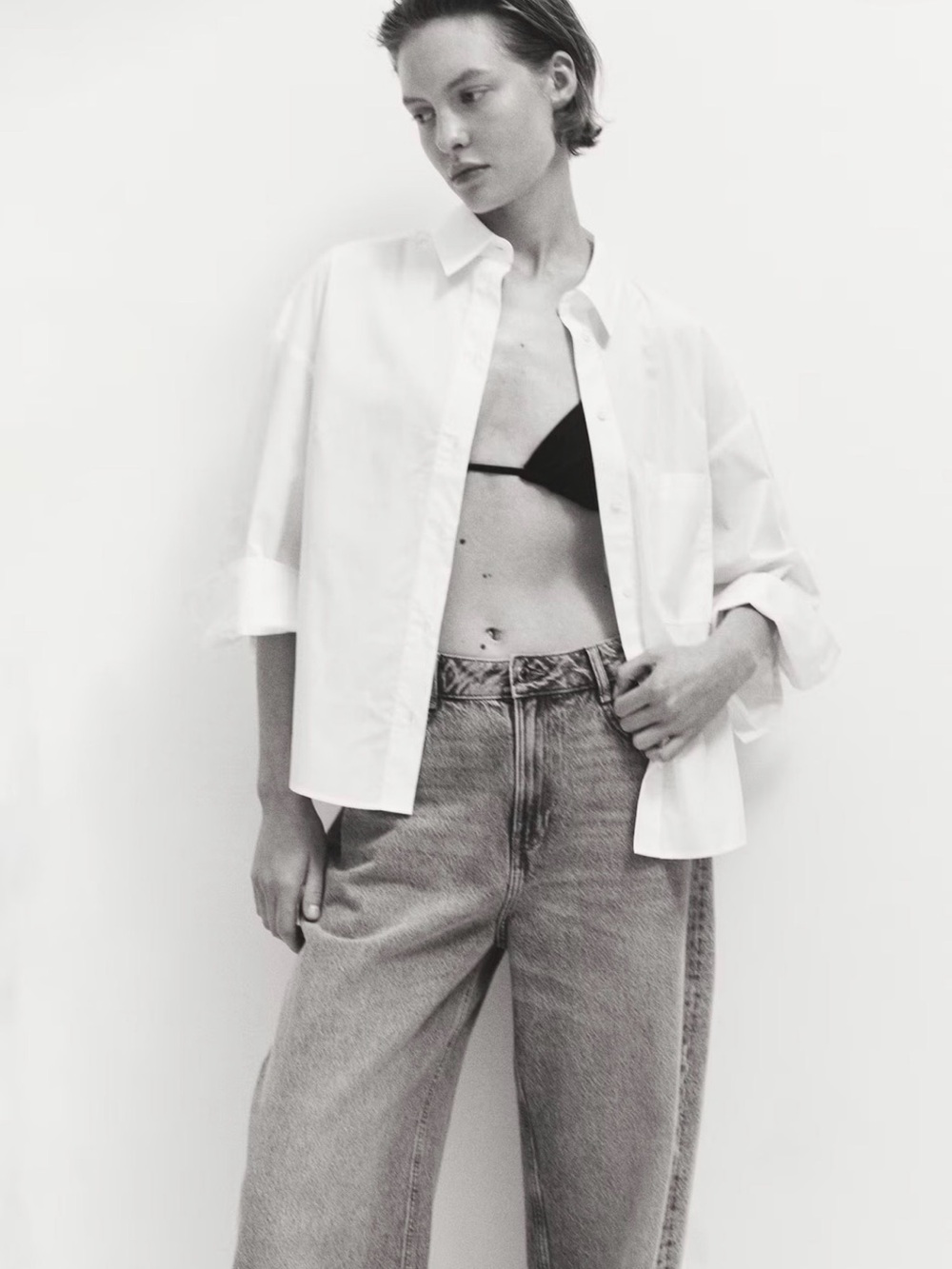 H&M White Button up shirt M